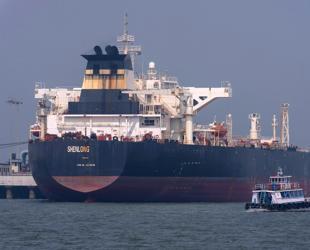 Oil prices jump again as worries grow over Hormuz