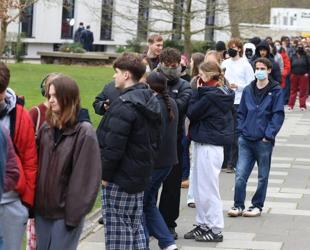 Number of suspected meningitis cases rises in UK outbreak