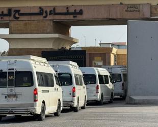 Gaza-Egypt border crossing reopens for small numbers of people