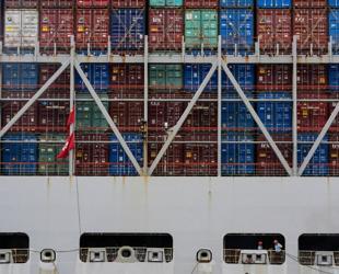 Panama Canal sees traffic boost over Iran war