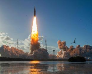 Astronauts begin NASA lunar mission after climactic blast-off