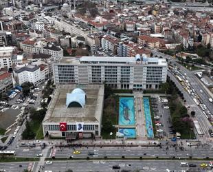 Court frees 18 in Istanbul corruption trial