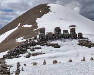 Mount Nemrut welcomes season’s first visitors