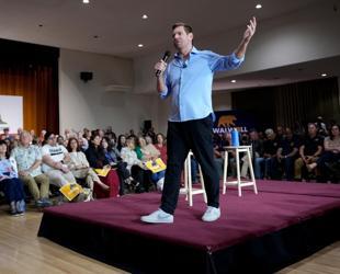 Democrat suspends US governor campaign