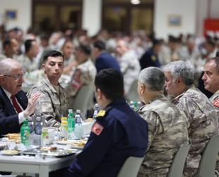 Turkish defense minister in Qatar amid regional crisis