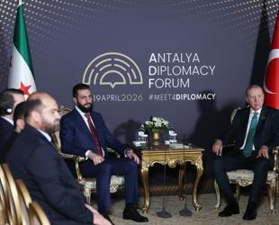 Erdoğan steps up sideline diplomacy at Antalya forum