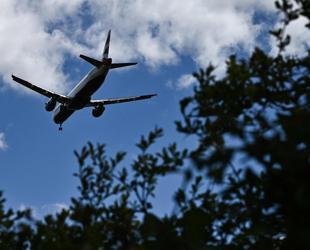 EU weighs US imports, minimum reserves for jet fuel crunch