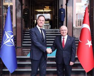 Turkish defense minister holds talks with NATO’s Rutte in Ankara