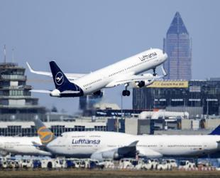 Lufthansa trims summer schedule by 20,000 flights