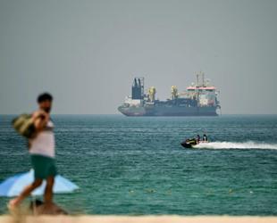 Oil, stocks mixed as traders weigh outlook after Trump extends truce