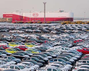 Chinese EV giant BYD reports 55 percent drop in first quarter net profit