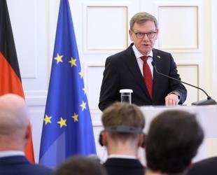 Germany seeks close dialogue with US: German FM