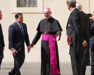 Rubio seeks to ease tensions with US pope