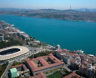 Aston Villa, Freiburg chase European glory in Istanbul