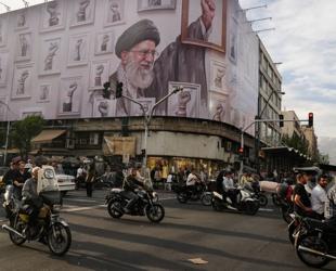 Iran weighs US offer as Trump says peace talks on borderline