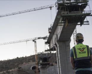 Real sector confidence rises in May