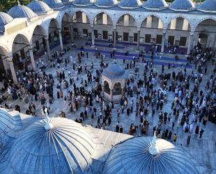 Türkiye marks 1st day of Eid al-Adha with prayers, rituals