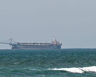 Some vessels run ‘dark voyages’ through Hormuz: Report