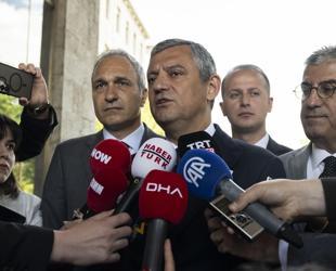 CHP’s Özel launches signature drive for extraordinary convention