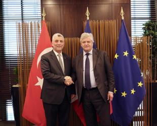 Türkiye aims to boost trade with France to $30 billion by 2030