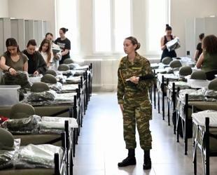 Greek army welcomes first female volunteers