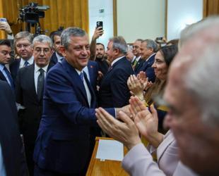 Özel allies resign from key CHP body over convention demand