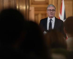 UK PM announces ban on social media for under-16s