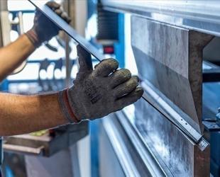 Industrial production increases 6 percent in April