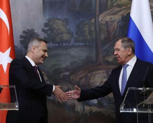 Fidan in Moscow renews offer to host Ukraine talks