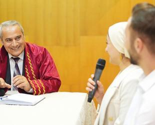 Symbolic officiants rise as new wedding trend