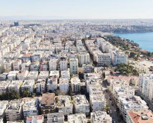 Some 94,000 homes sold in May, market contracts 31 percent