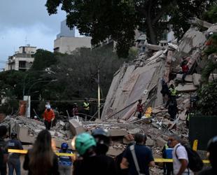 Venezuela declares state of emergency after powerful twin quakes