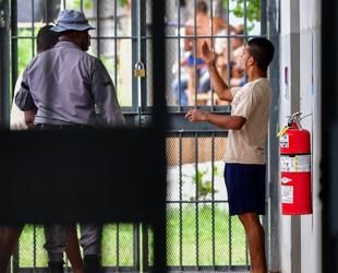 Panama to build a maximum-security prison for gang leaders