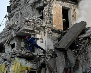 Deadly Russian barrage pounds Ukraine capital