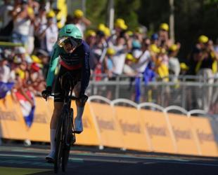 Seixas limits damage on hotly-anticipated Tour debut