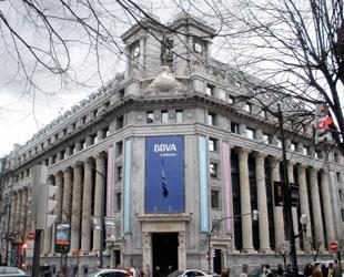 BBVA, former chairman to stand trial over spying