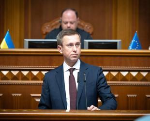 Ukraine’s new PM takes office with a hard winter looming