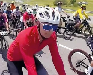 Ousted governor vows to ‘keep pedaling’ after tights controversy