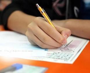 11 students top nationwide university exams