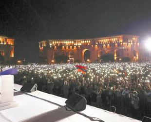 Armenia government resigns after parliaments transition