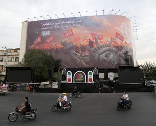 Trump says Iran facing last chance before decapitation