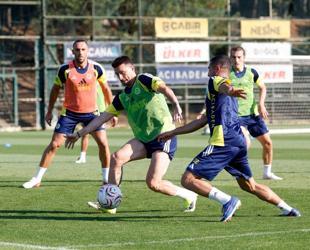 Fenerbahçe aims for Champions League playoff spot