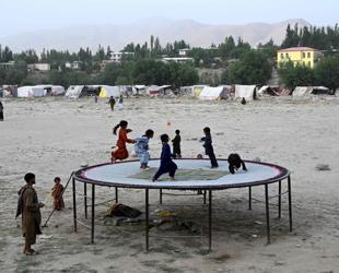 Afghan child malnutrition surges, UN says