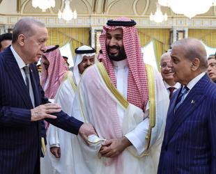 Mecca defense pact targets no country, open to other nations: Erdoğan