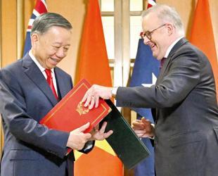 Australia and Vietnam boost military ties in nod to China