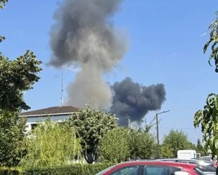 Pilot ejects safely as F-16 crashes during training