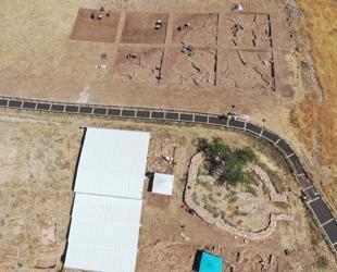 New excavations at Göbeklitepe unearth rectangular structures