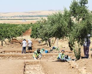Chinese archaeologists begin first excavations