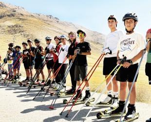 Skiers hit asphalt for winter in Türkiye’s southeast