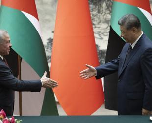 Chinas Xi urges diplomatic Mideast solution in talks with Jordans king